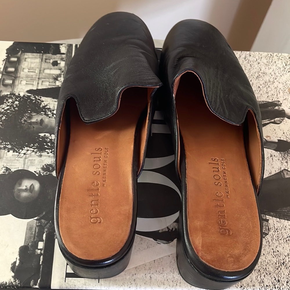Gentle Souls by Kenneth Cole Leather Mules